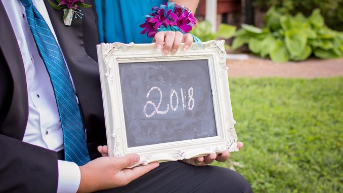 prom-2017-2335589_960_720