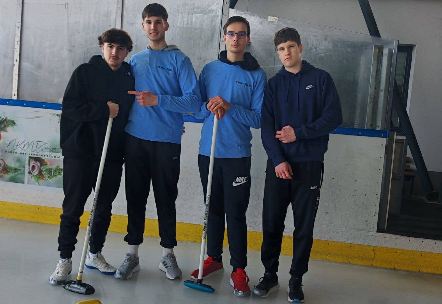 Curling Kupa a tatabányai műjégpályán